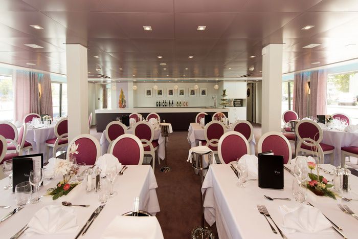 Restaurants, Bars & Cafés on MS Douce France